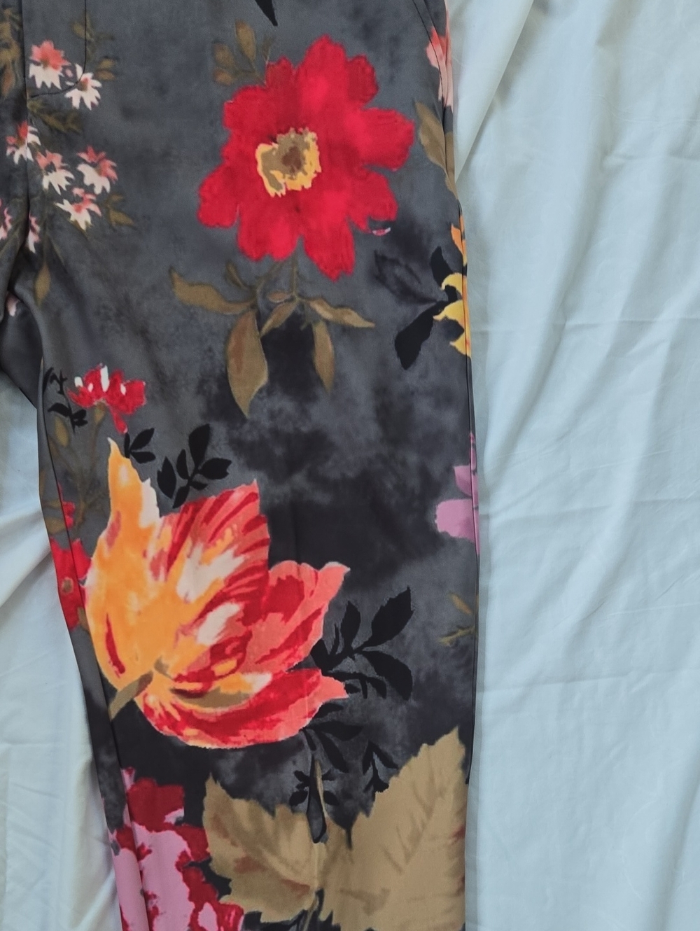 Men's Pants Grey With Multi Color Flowers On Front/Back Beautiful Rich Colors - Picture 7 of 15